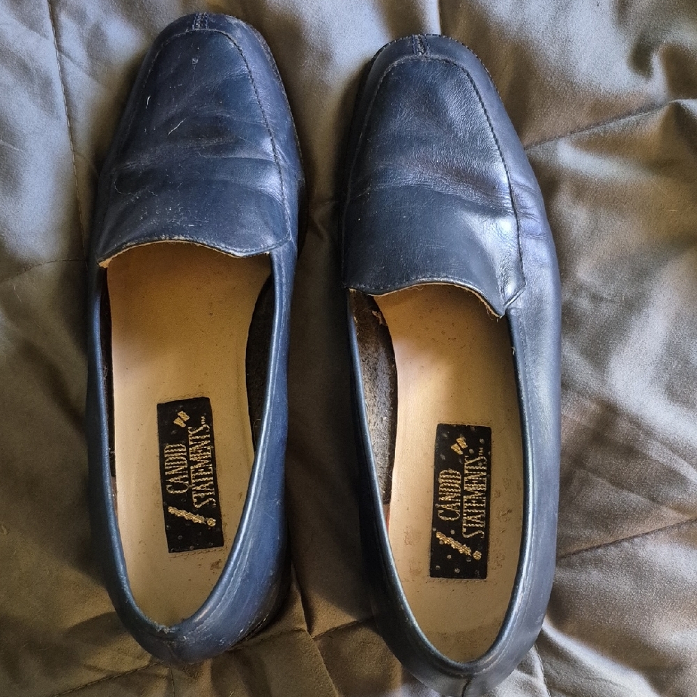 Candid Statements Navy Blue Leather Loafer size 9